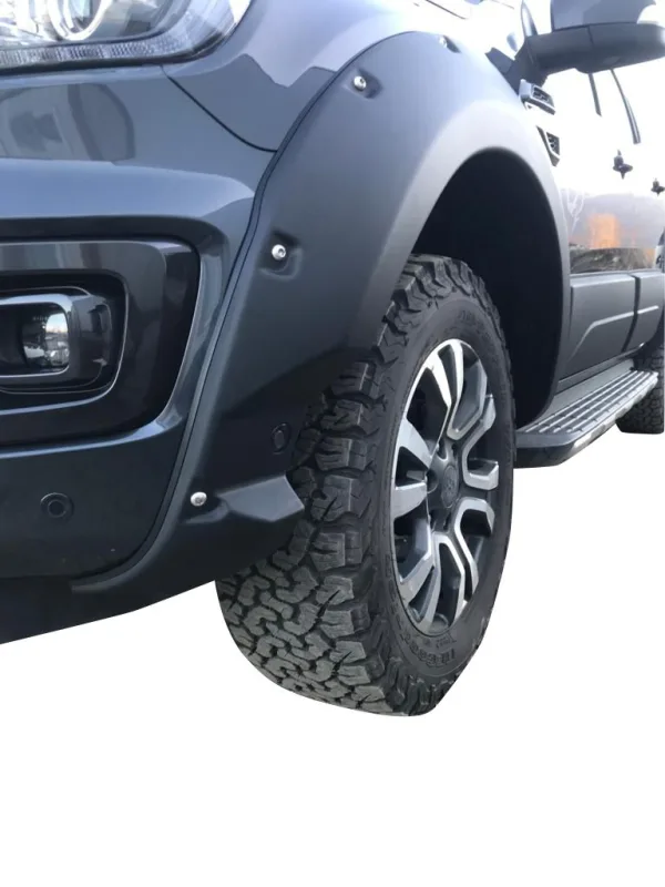 Ford Wildtrack 2019 Sensörlü Çıkıntılı Civatalı Çamurluk Kaplama Dodik