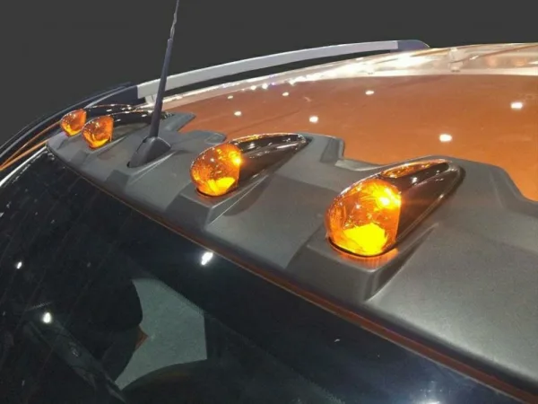 Toyota Hilux Revo Tavan Üstü Turuncu Işıklı Mat Siyah Vizör