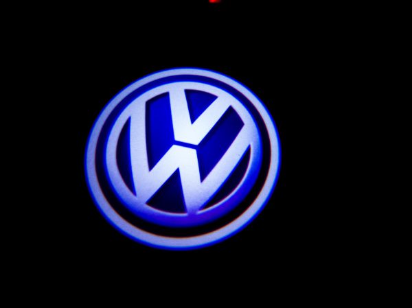 Volkswagen Kapı Altı Delmeli Hayalet Logo